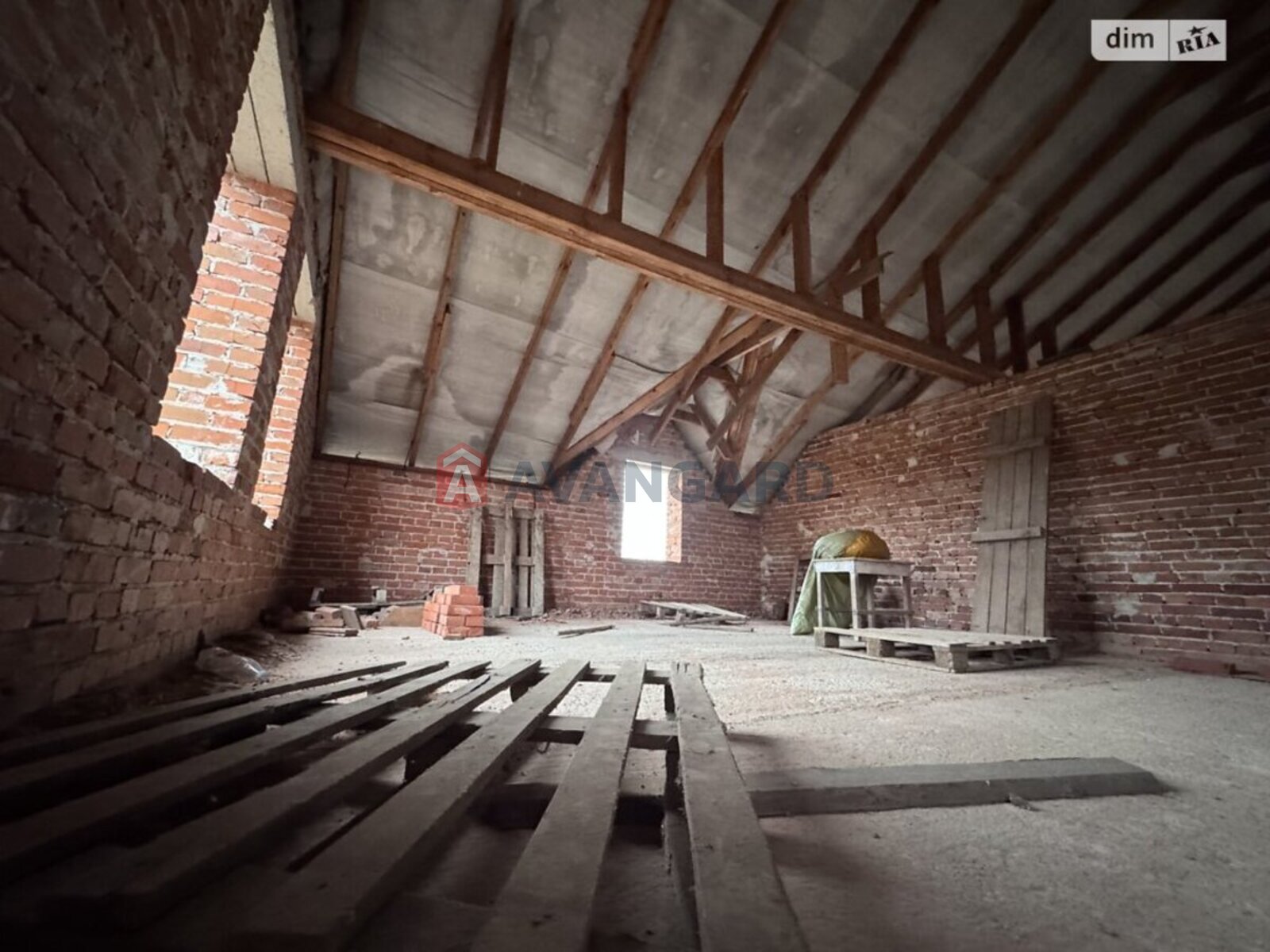 250 ��.�. ���� 15