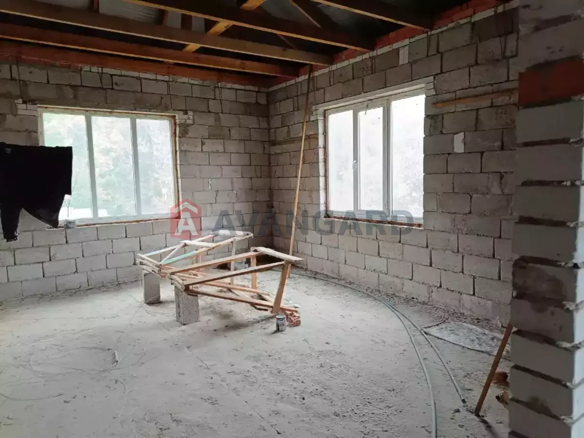 �������, 230 ��.�. ���� 13