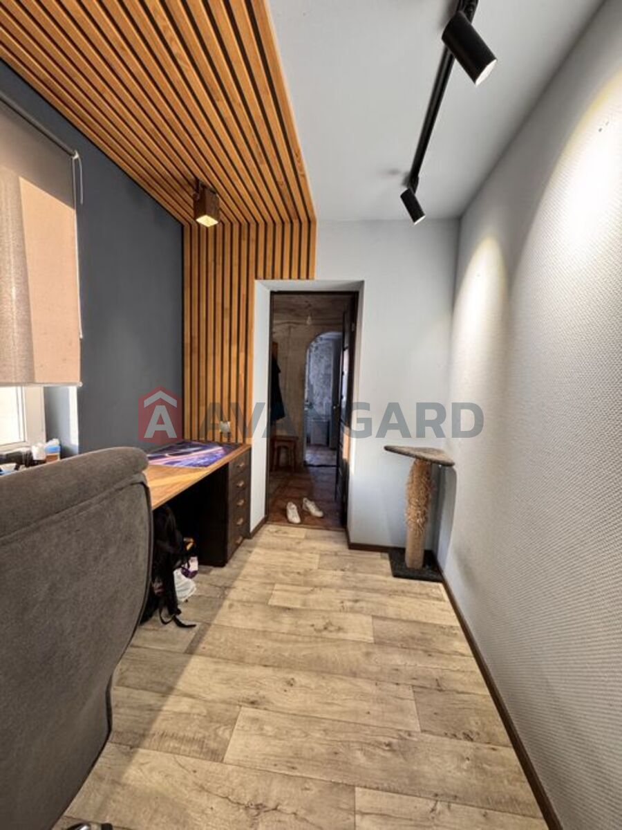 ������� �������, 50 ��.�. ���� 9