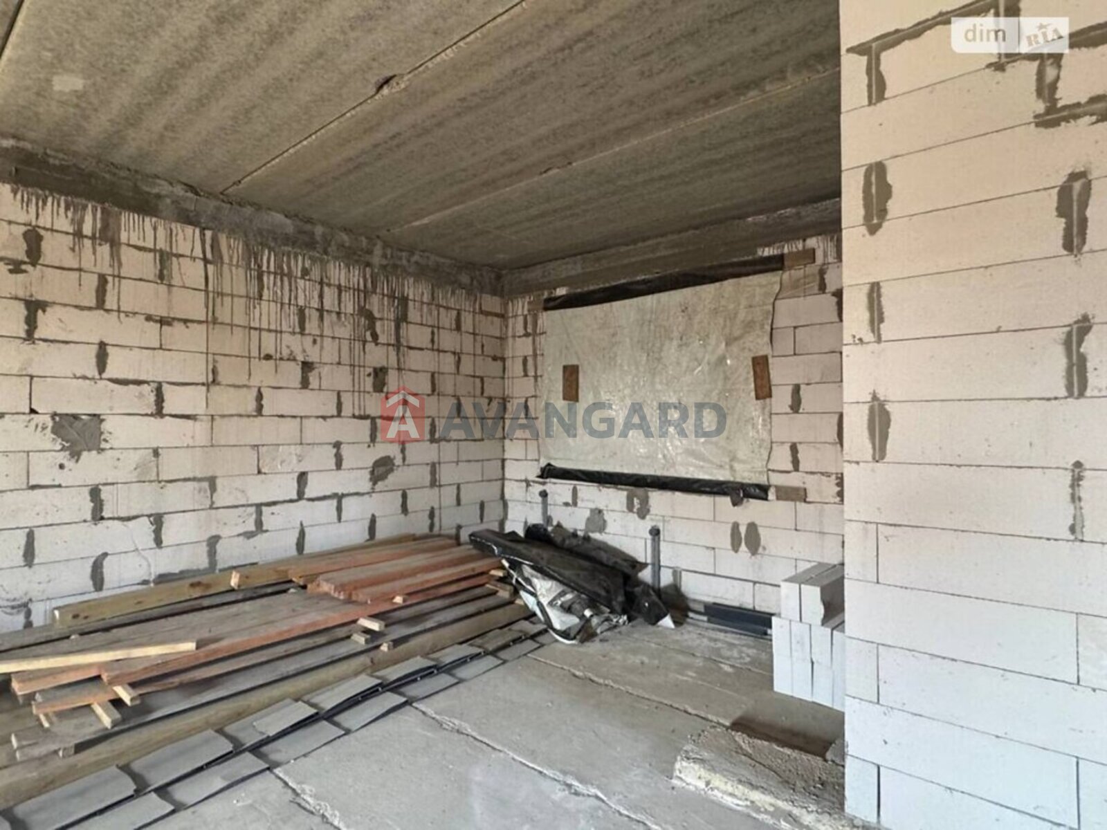 �������, 246 ��.�. ���� 9