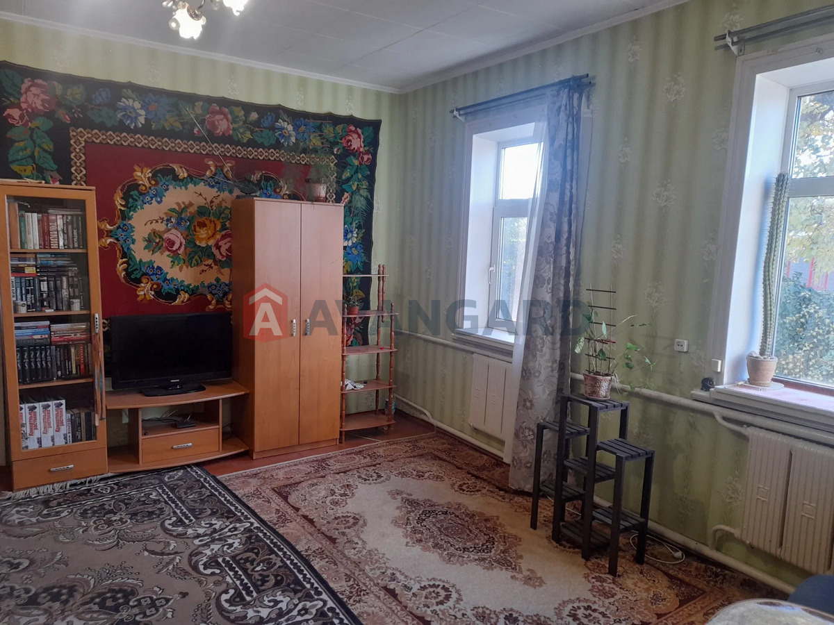 ������� �������, 52 ��.�. ���� 10