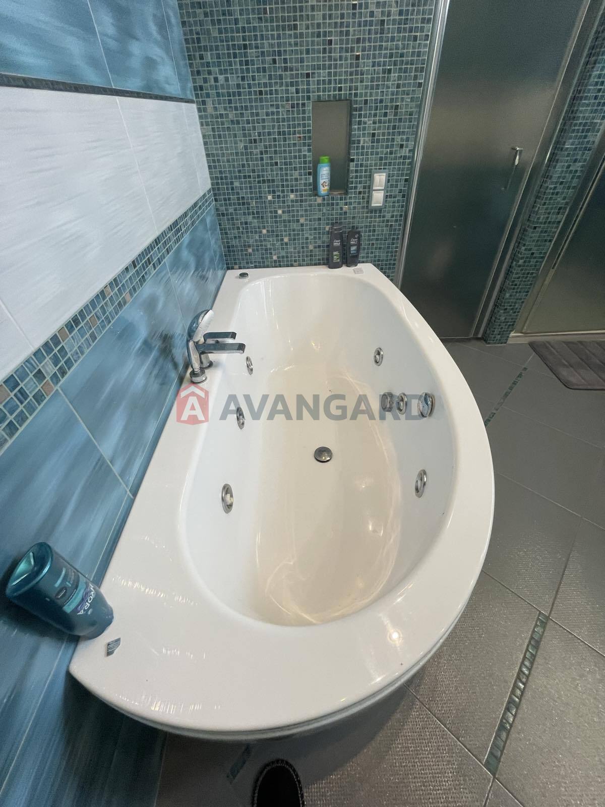 �������, 496 ��.�. ���� 9