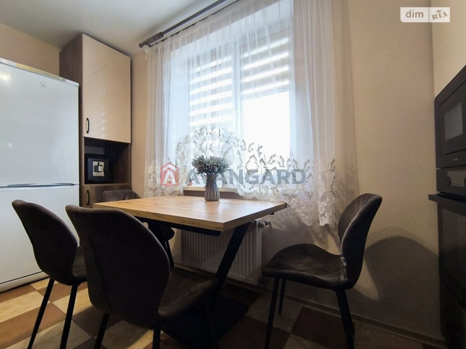 ������� �������, 80 ��.�. ���� 4