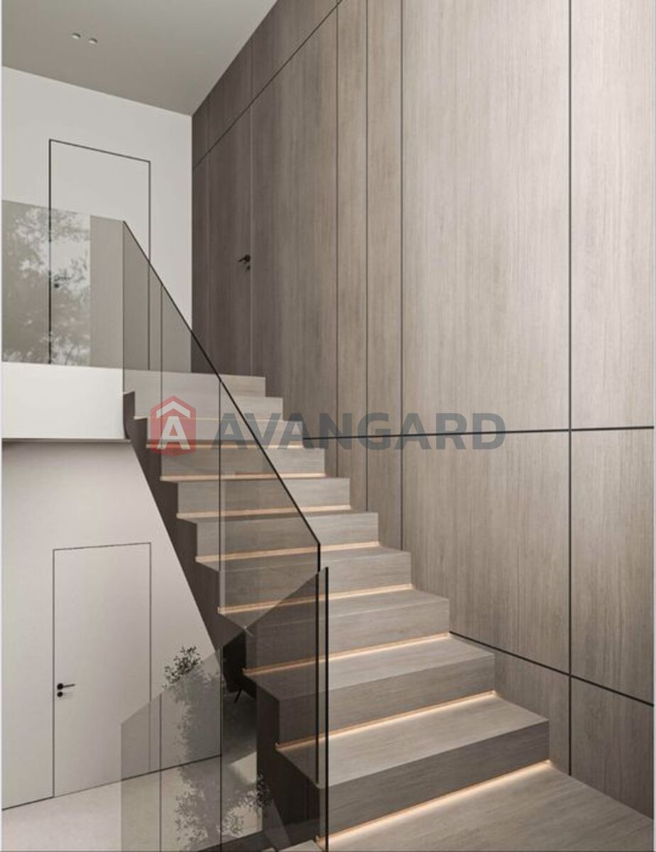 �������, 130 ��.�. ���� 10