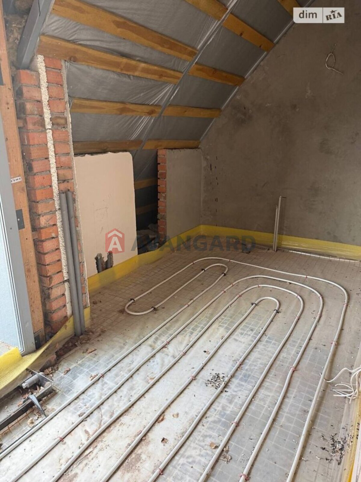 300 ��.�. ���� 9