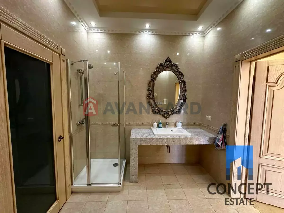 �������, 250 ��.�. ���� 16