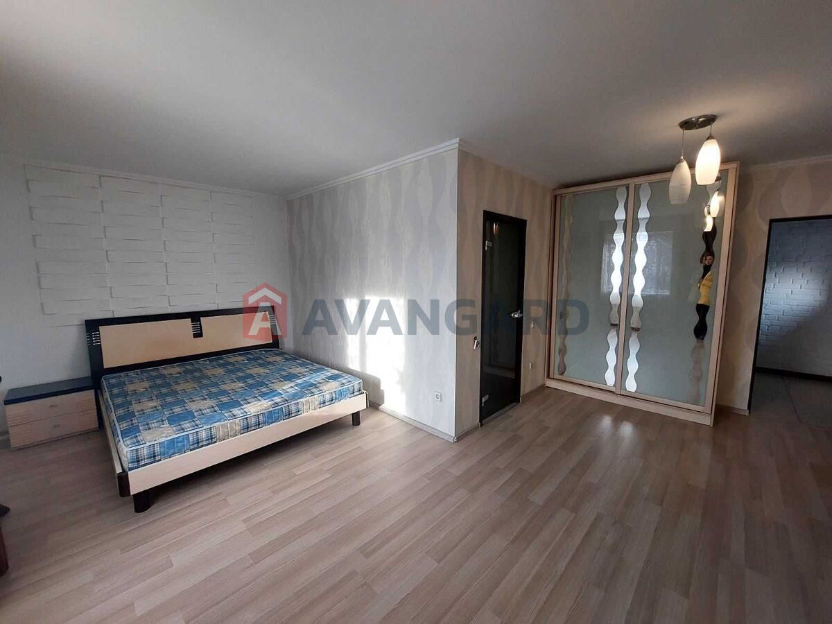 �������, 290 ��.�. ���� 10