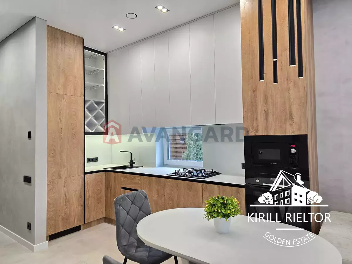 �������, 94 ��.�. ���� 8