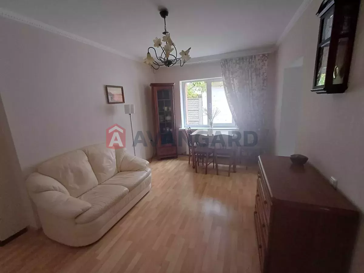 �������, 120 ��.�. ���� 1