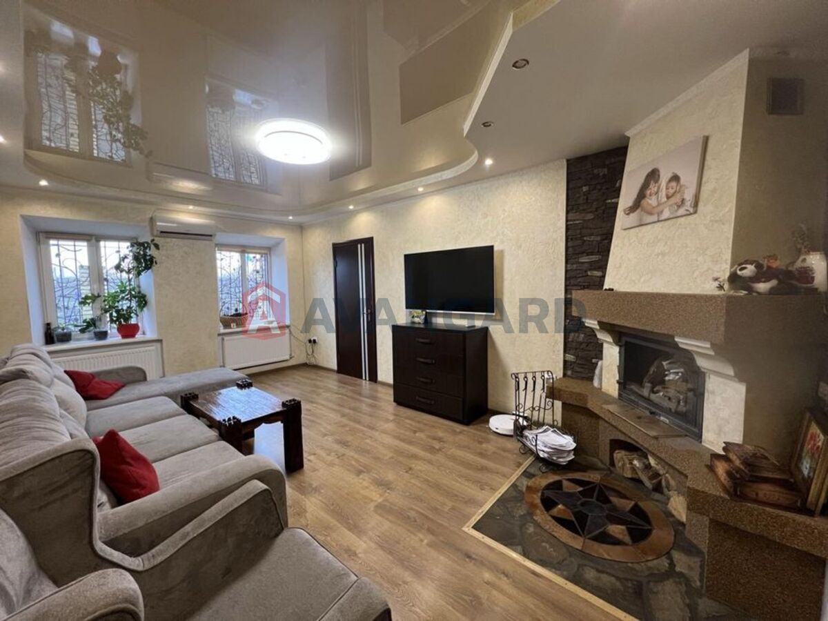 ���, 83 ��.�. ���� 3