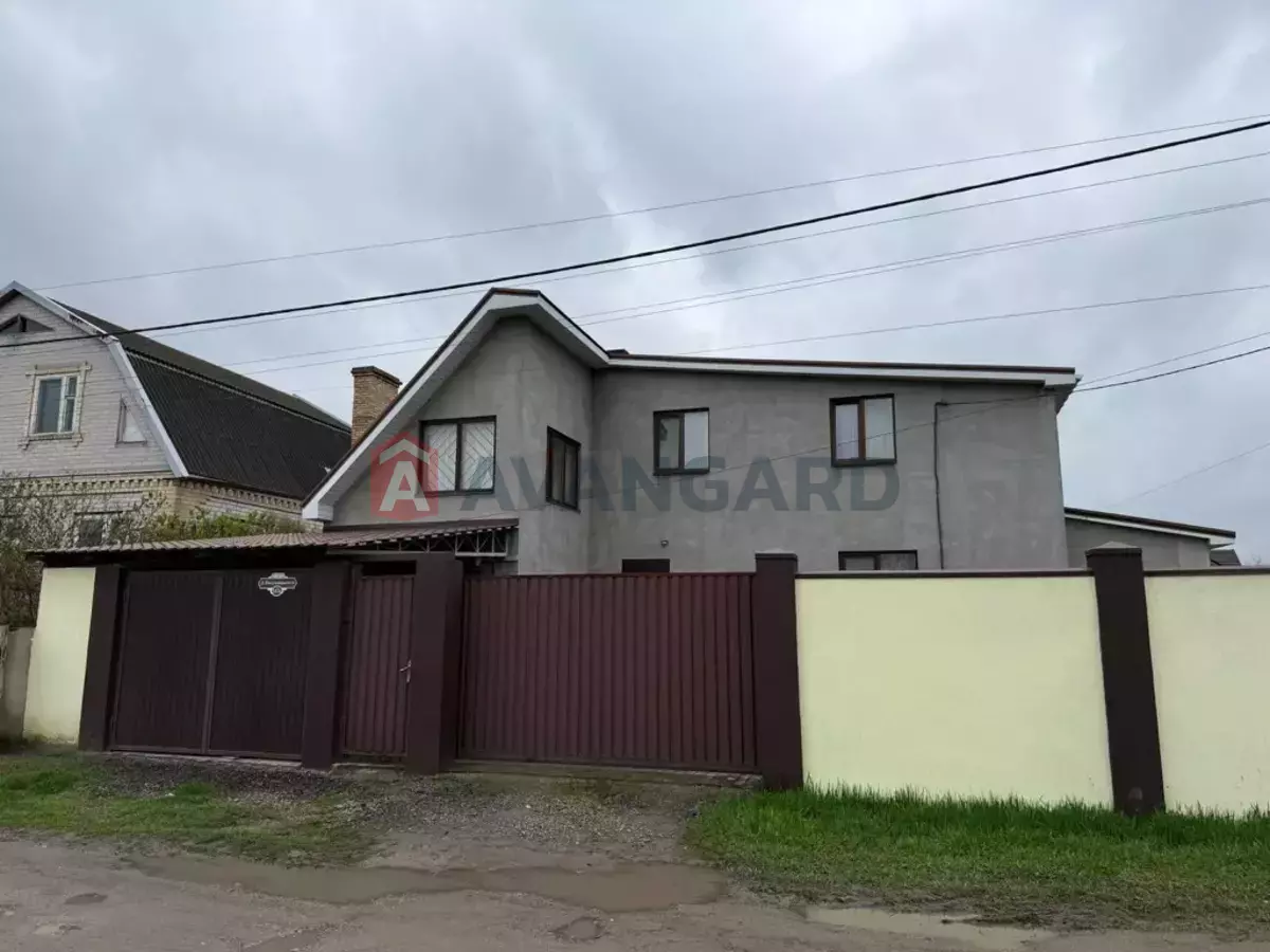 Будинок, 240 кв.м. фото 1 Будинок, 240 кв.м. фото 1