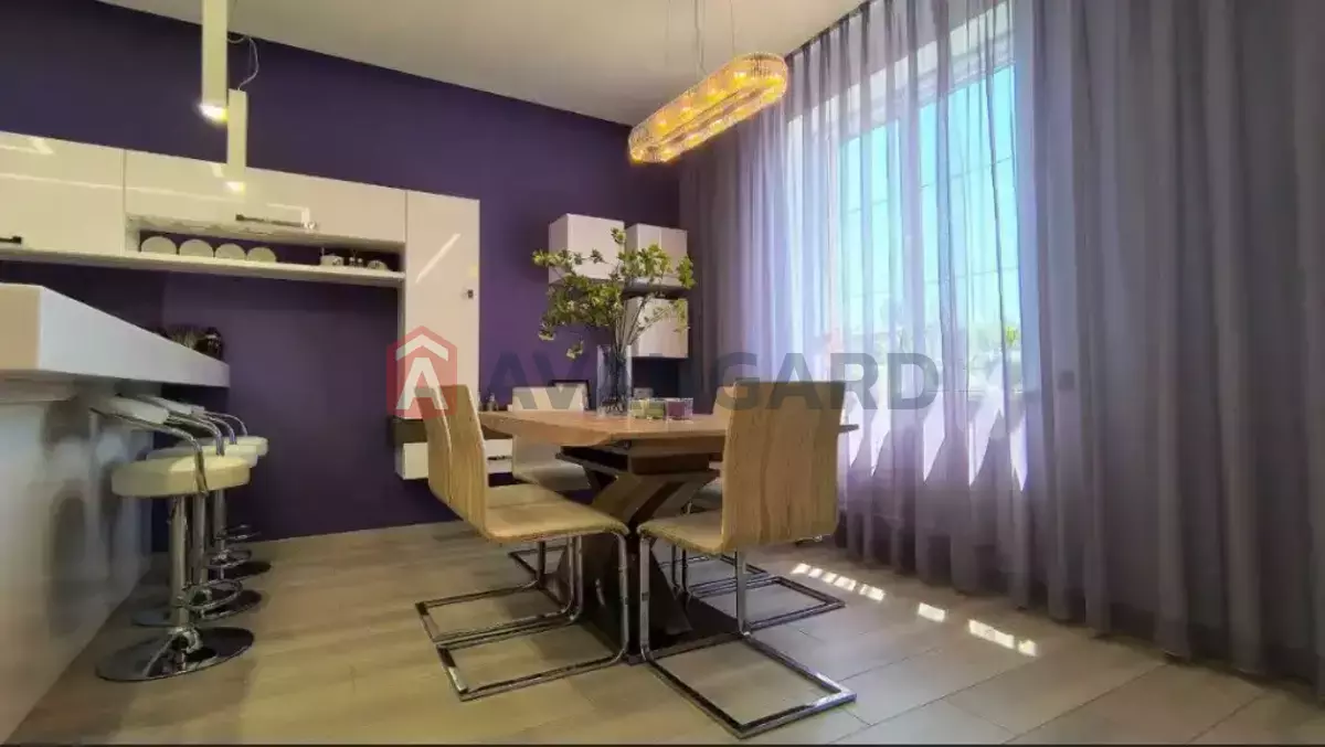 �������, 199 ��.�. ���� 4