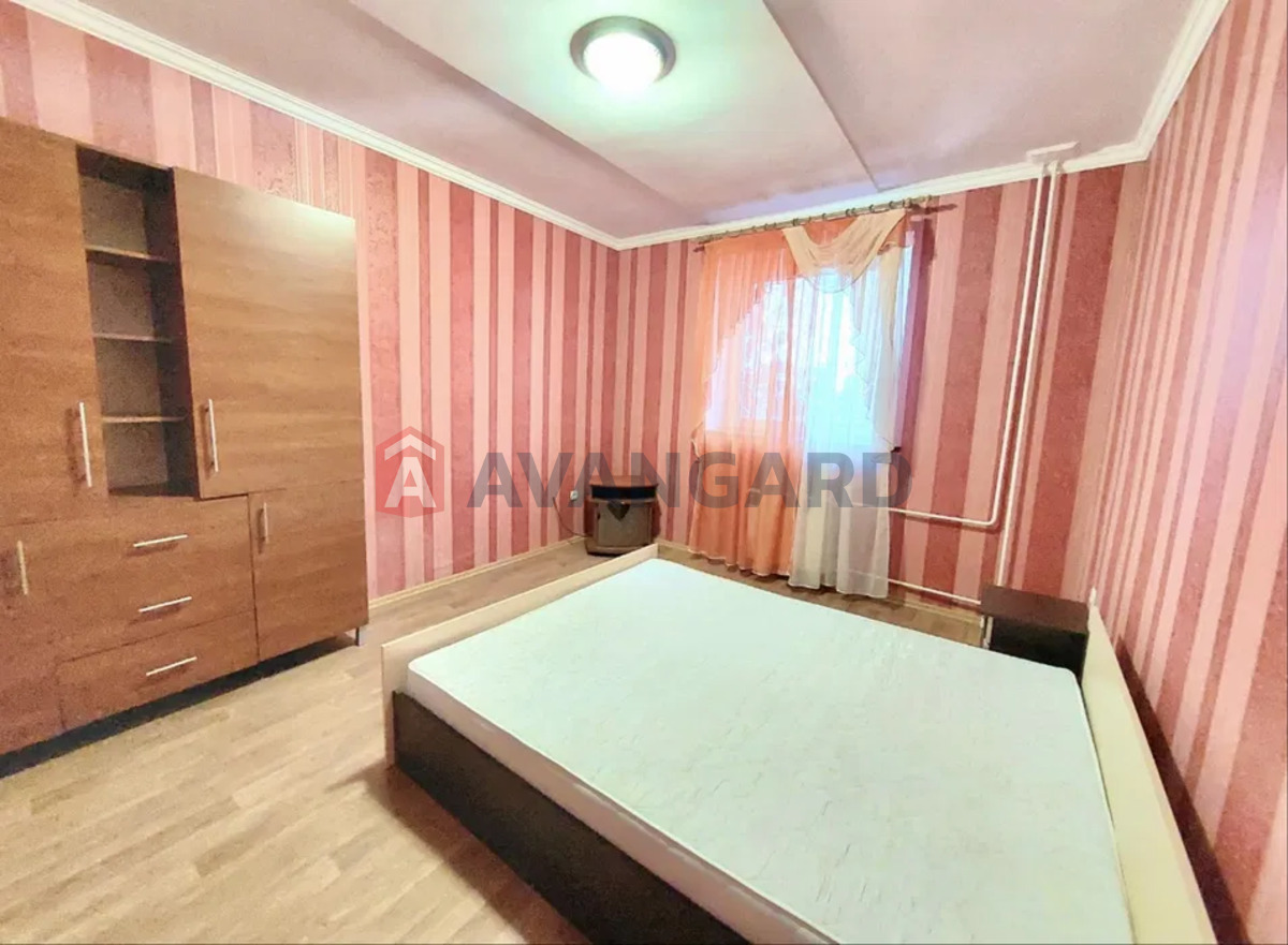 �������, 350 ��.�. ���� 9