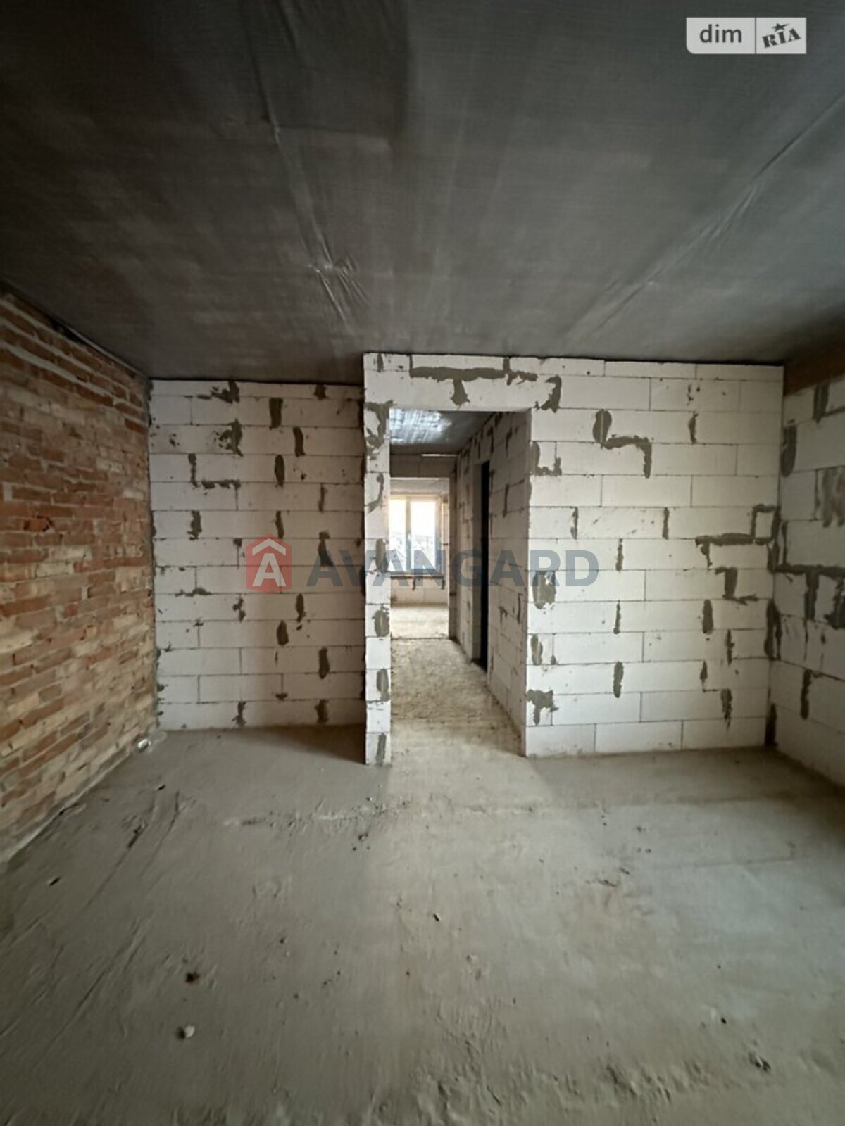 ��������, 75 ��.�. ���� 27