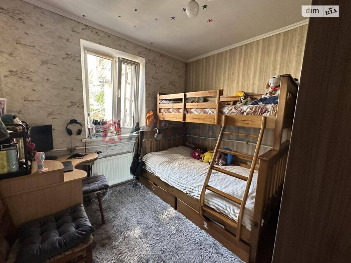 �������, 35 ��.�. ���� 4