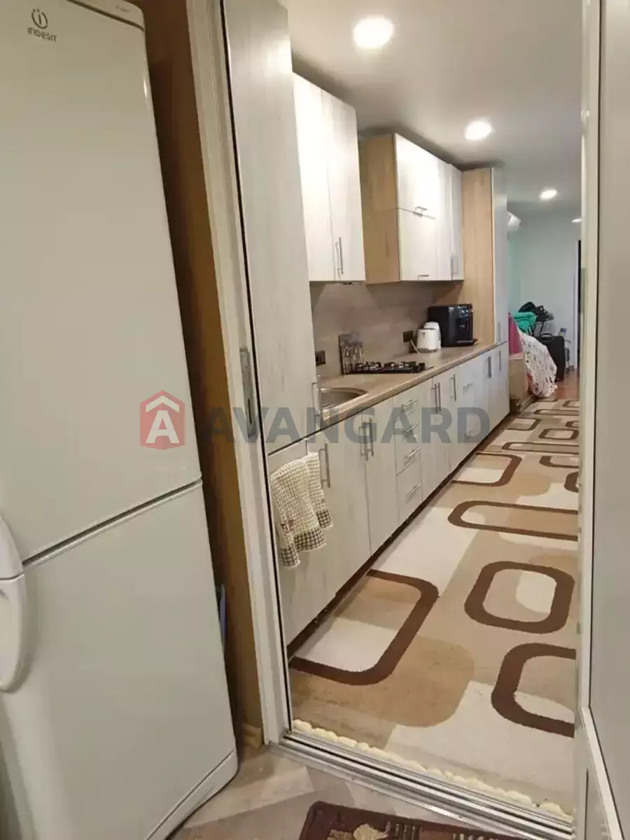 ����, 80 ��.�. ���� 9