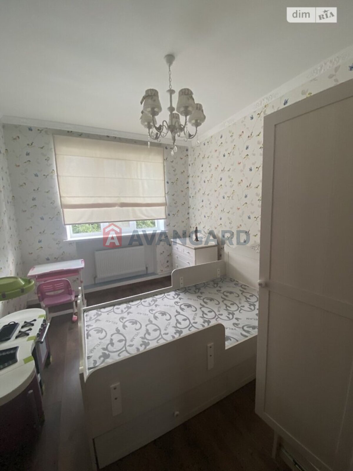 �������, 275 ��.�. ���� 8