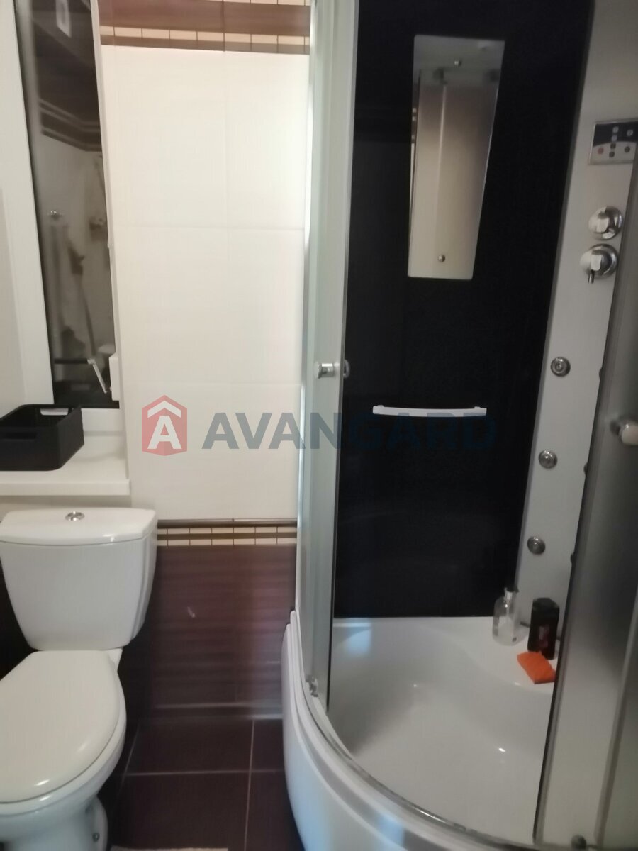 ����, 100 ��.�. ���� 7