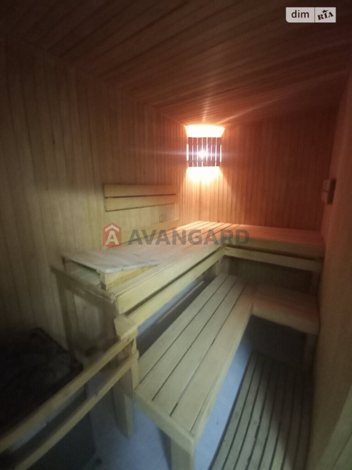 �������, 400 ��.�. ���� 16