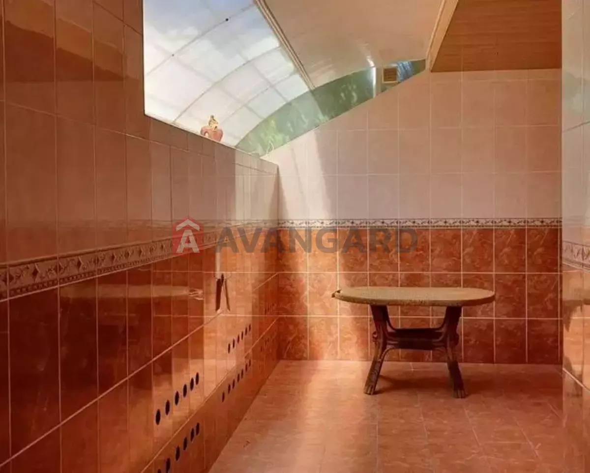 �������, 330 ��.�. ���� 11