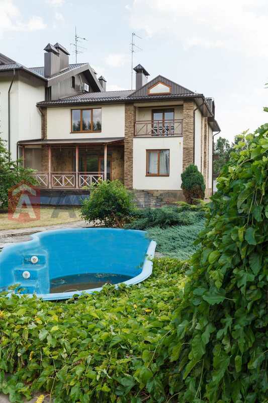 �������, 300 ��.�. ���� 4