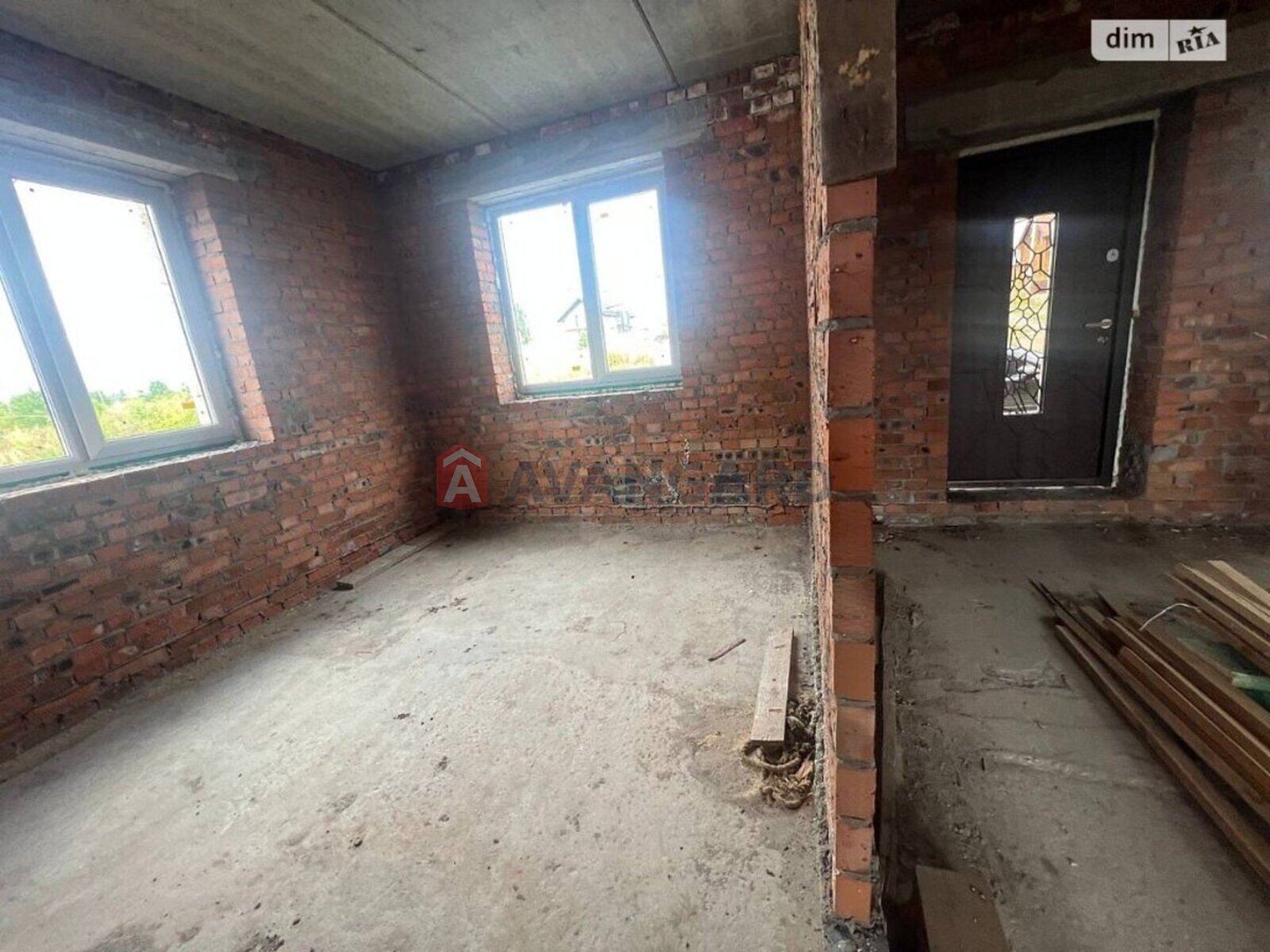 �������, 140 ��.�. ���� 12