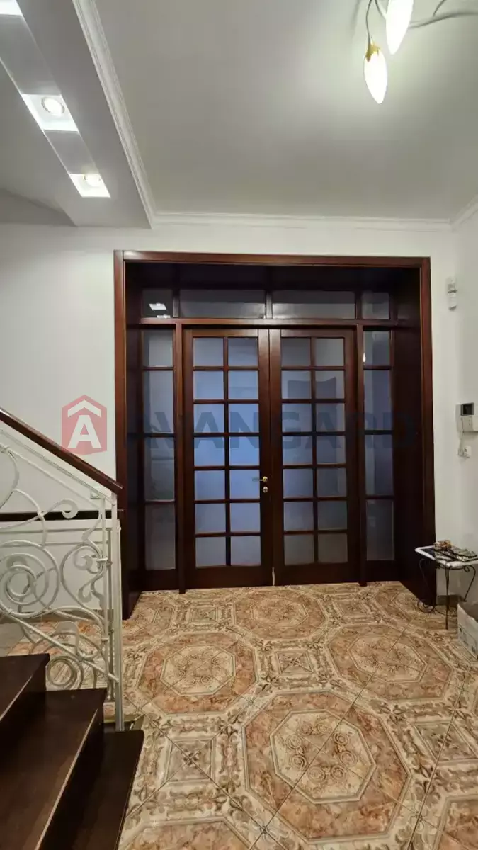 ������� �������, 520 ��.�. ���� 10