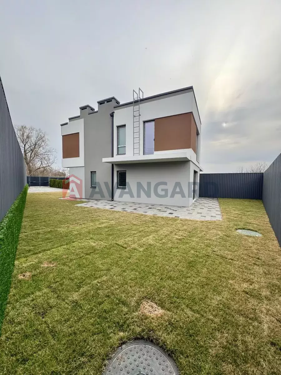 100 ��.�. ���� 11