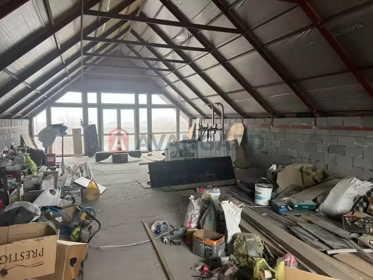 �������, 170 ��.�. ���� 12