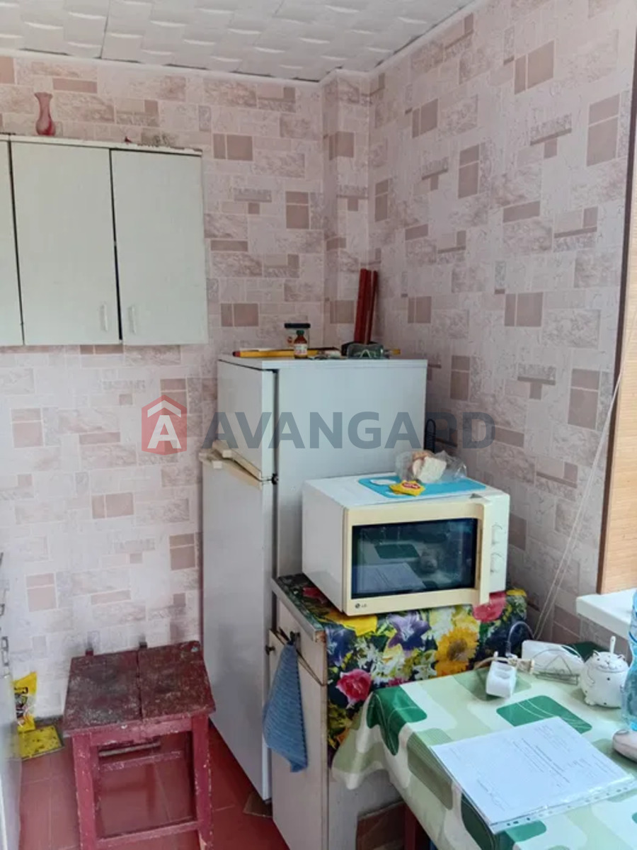 ������� �������, 32 ��.�. ���� 6