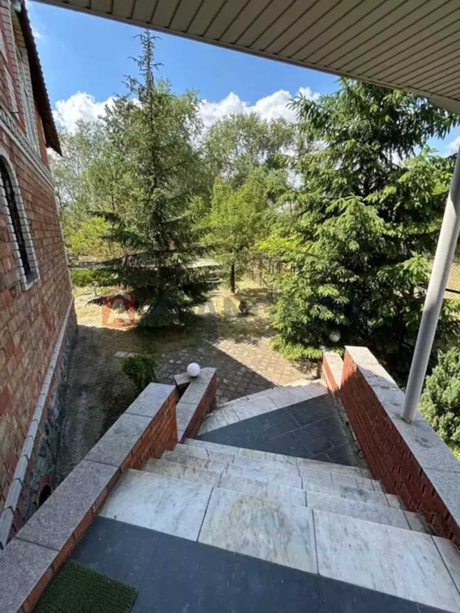 �������, 400 ��.�. ���� 1