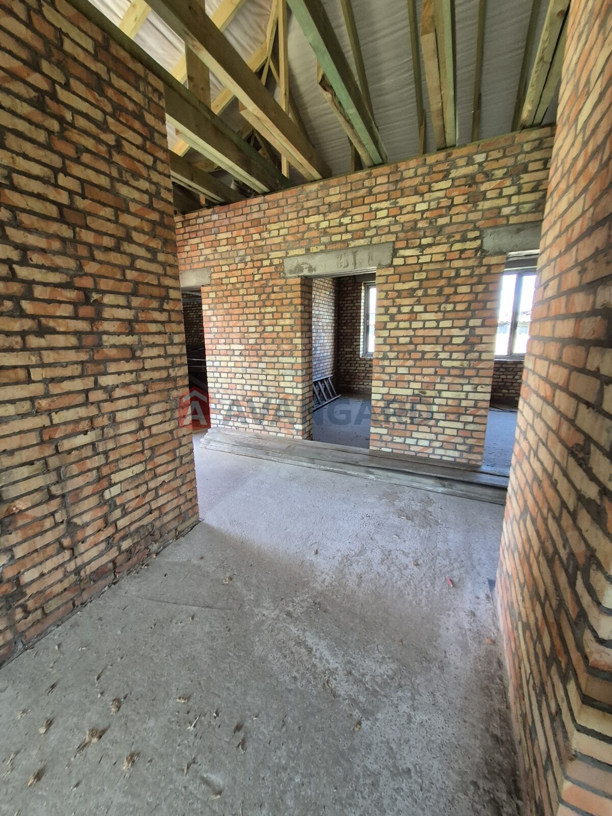 �������, 165 ��.�. ���� 10