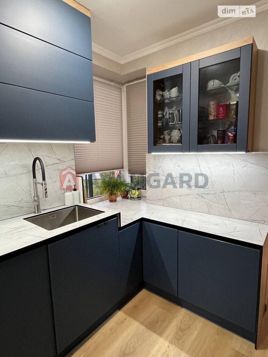 �������, 144 ��.�. ���� 4