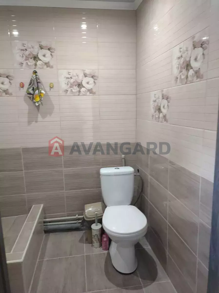 ����, 100 ��.�. ���� 11