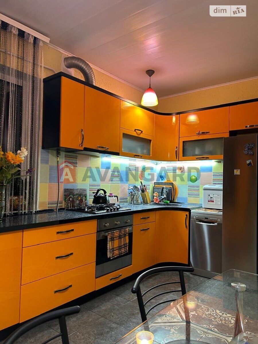 �������, 137 ��.�. ���� 2