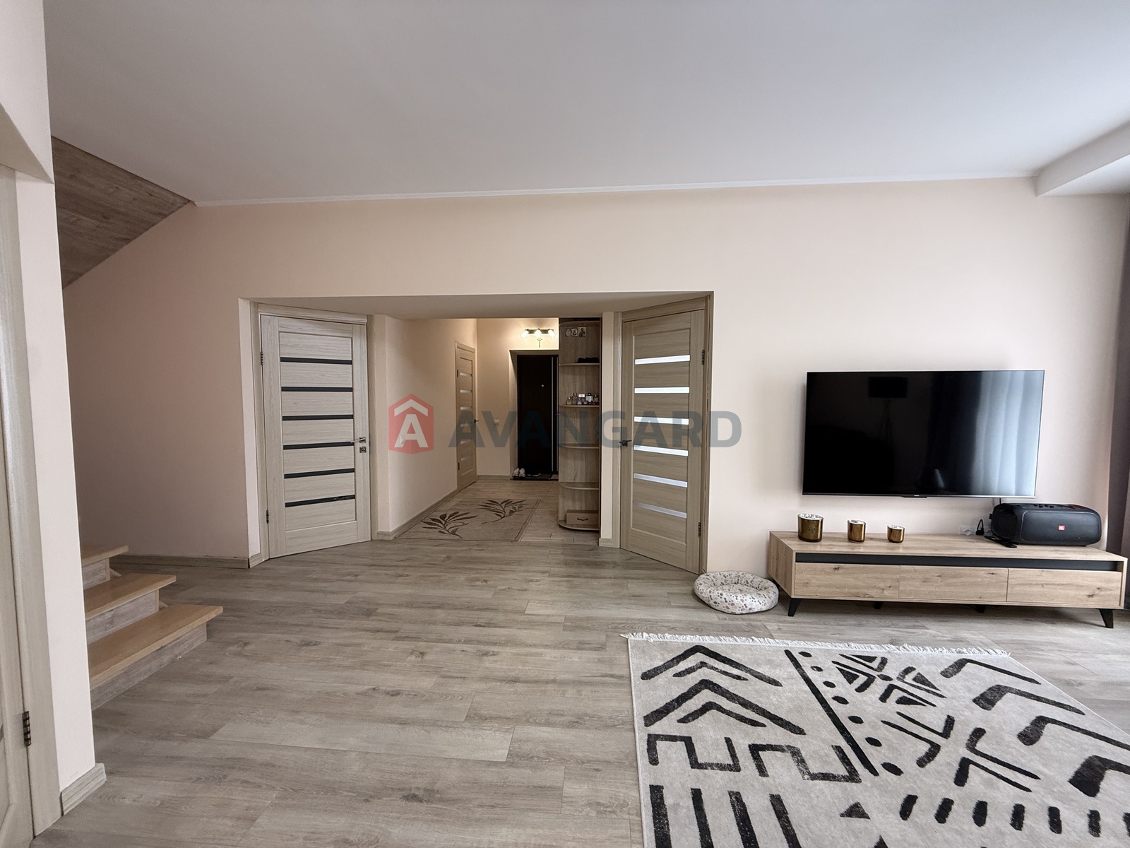 �������, 167 ��.�. ���� 9