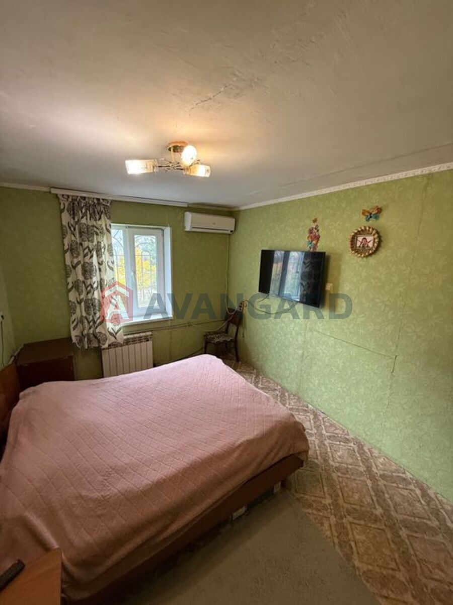 �������, 80 ��.�. ���� 12