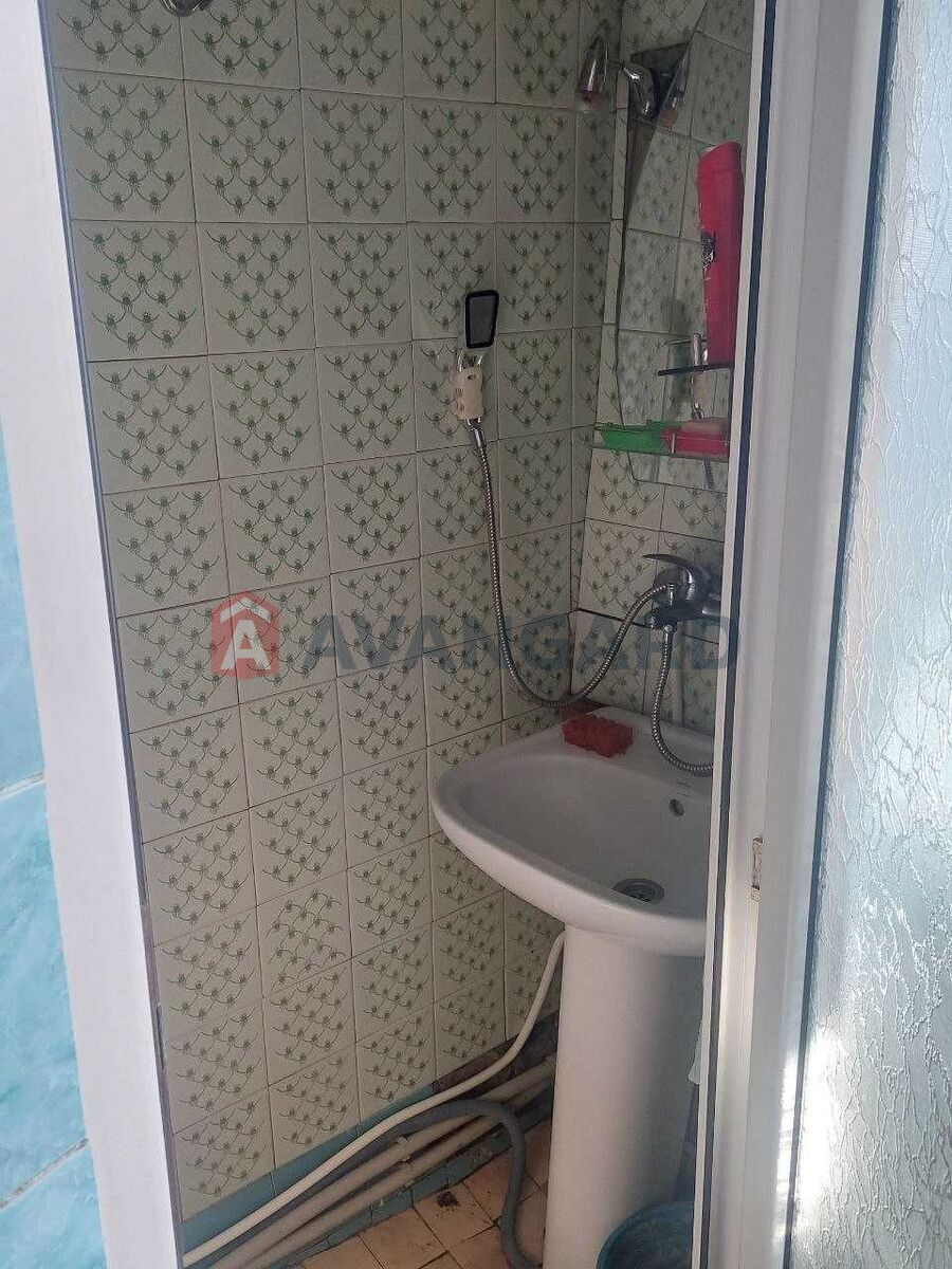 ������� �������, 48 ��.�. ���� 9