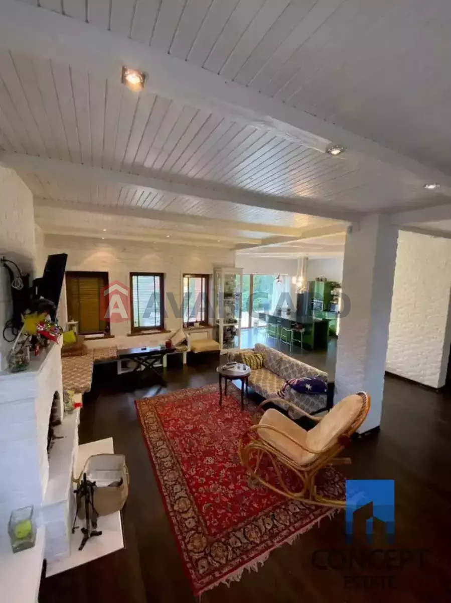 �������, 221 ��.�. ���� 3