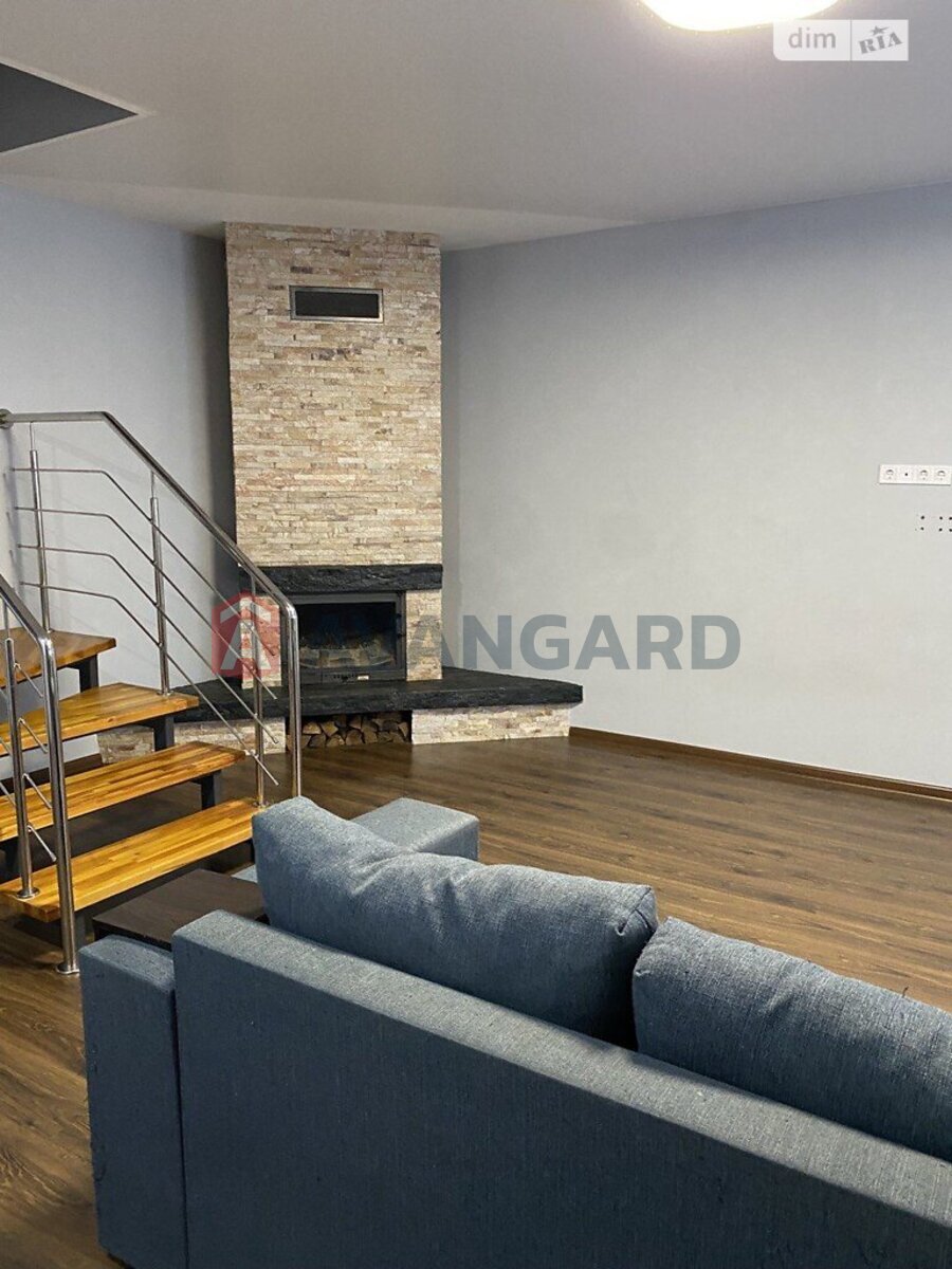 �������, 105 ��.�. ���� 2