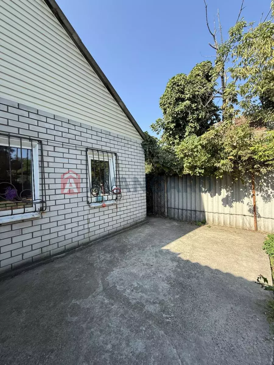 ������� �������, 37 ��.�. ���� 6