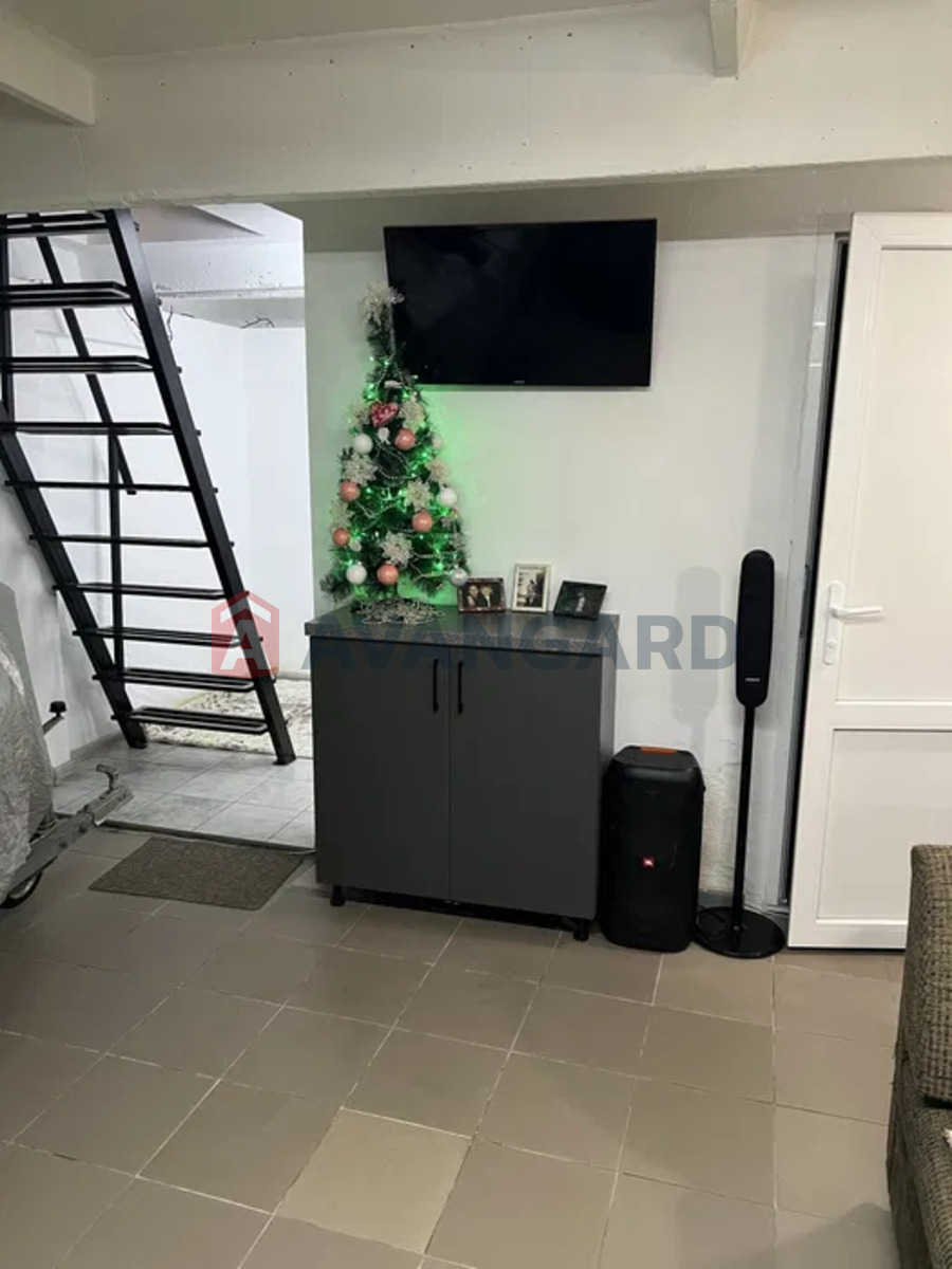 ����, 108 ��.�. ���� 12