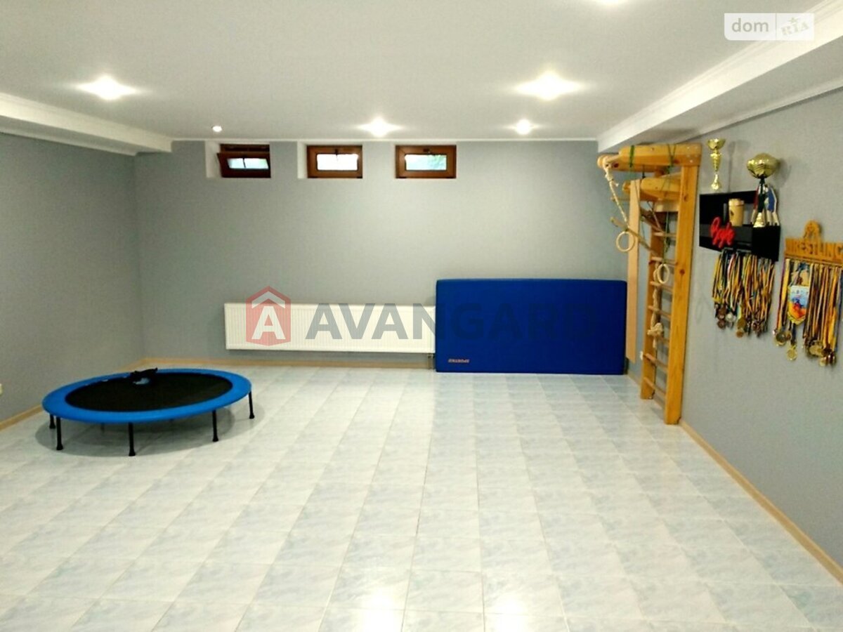 �������, 586 ��.�. ���� 19