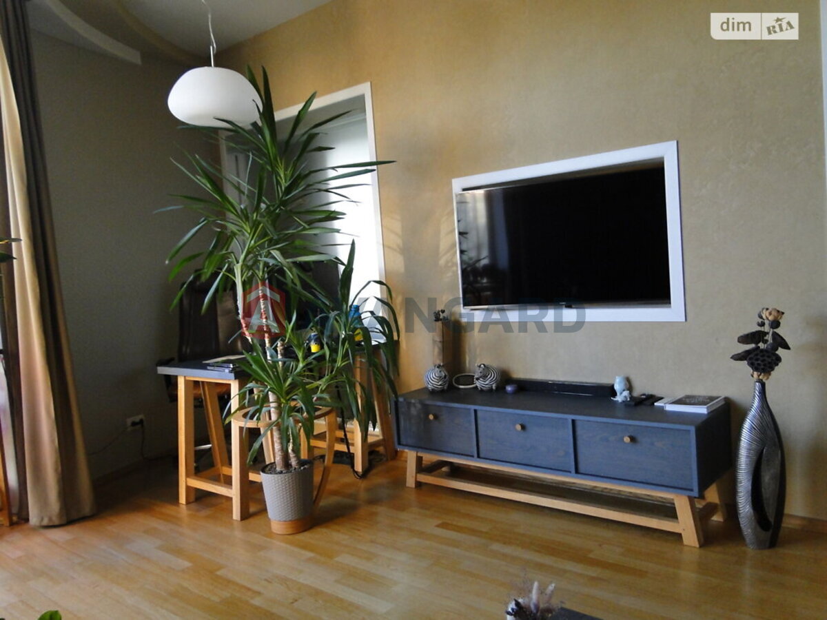 �������, 97 ��.�. ���� 4