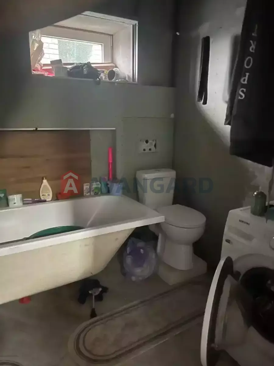 �������, 170 ��.�. ���� 11