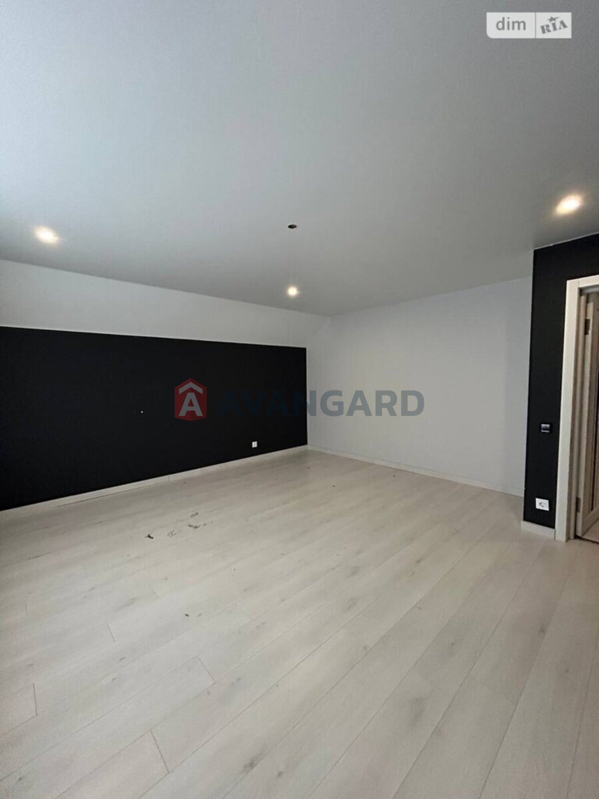 ������� �������, 206 ��.�. ���� 25