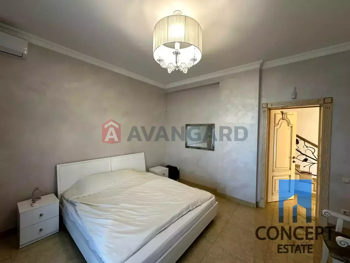 �������, 250 ��.�. ���� 19