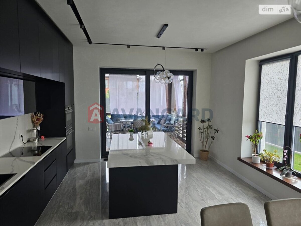 �������, 325 ��.�. ���� 24