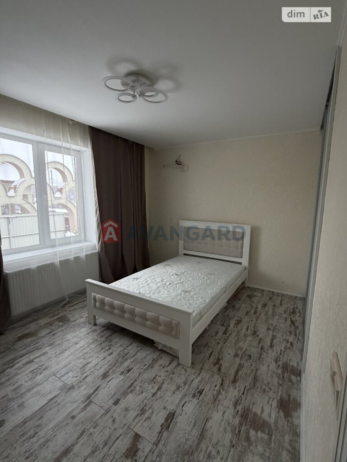 ��������, 76 ��.�. ���� 6