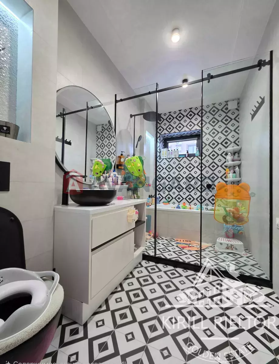 �������, 210 ��.�. ���� 15